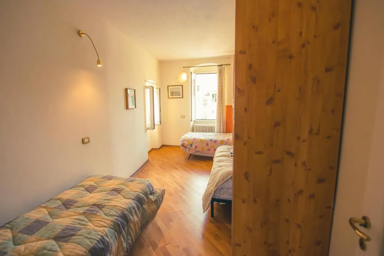 Relax Brugnato Apartment 0*,